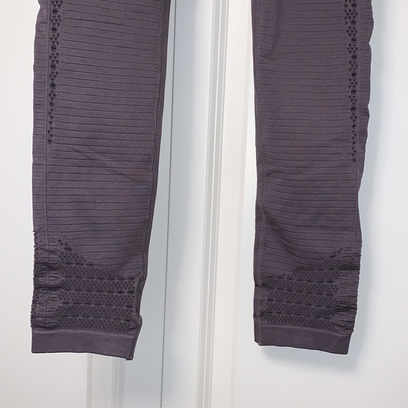 Gymshark Energy+ Seamless Leggings in Slate Lavender - Never Worm Size Small - Picture 5 of 10